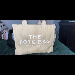 The tote bag